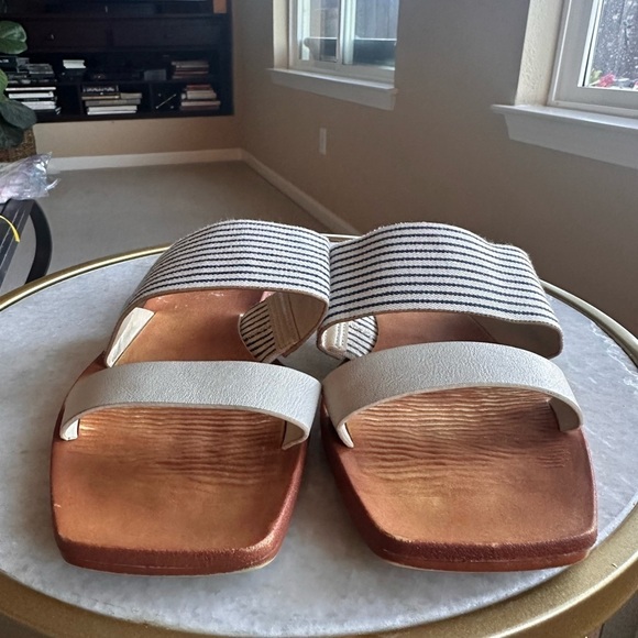 Bamboo Comfy striped slides sandals Neutral Beige and Navy - Size 9 - Picture 5 of 7